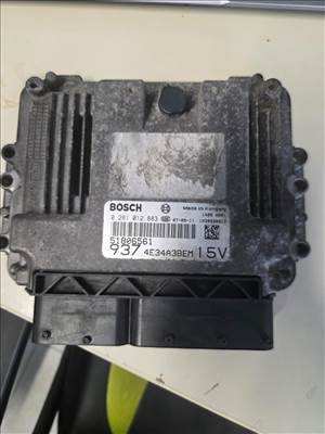 Alfa Romeo Bosch EDC16C39 dízel motorvezérlő ECU [0281012883]